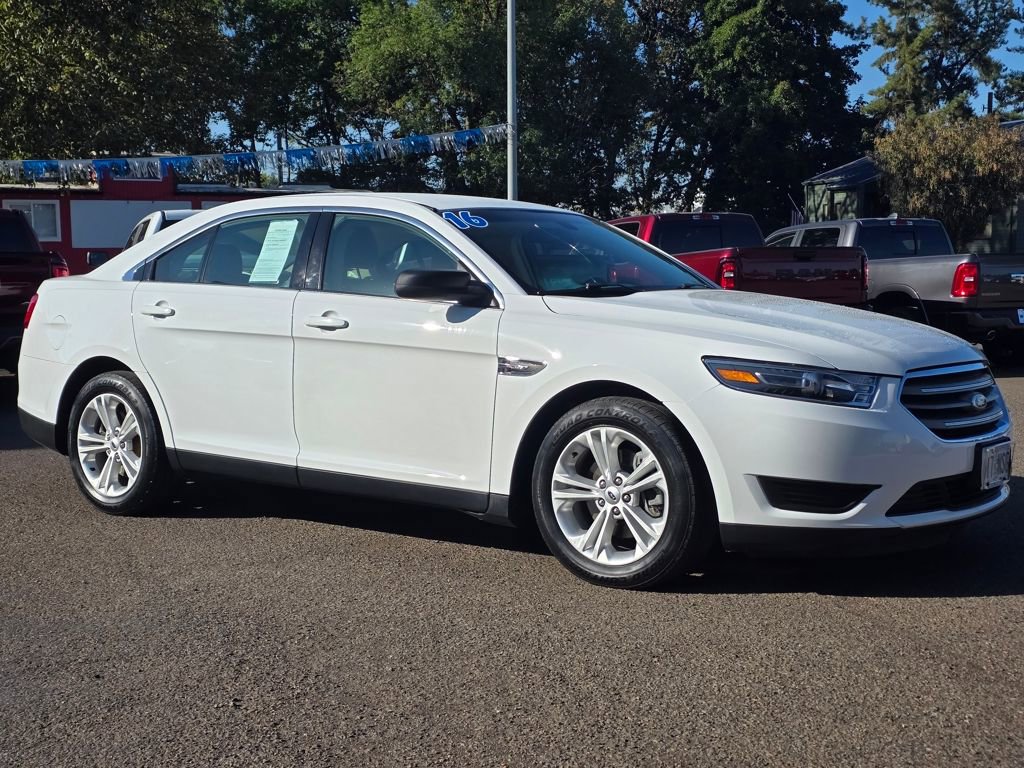 Used 2016 Ford Taurus SE image 30