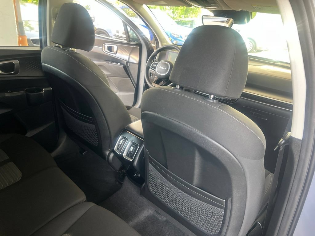 Certified 2024 Kia Sorento LX FWD image 14