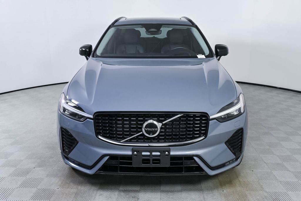 Used 2024 Volvo XC60 B5 Ultimate w/ Protection Package Premier AWD/4WD image 36