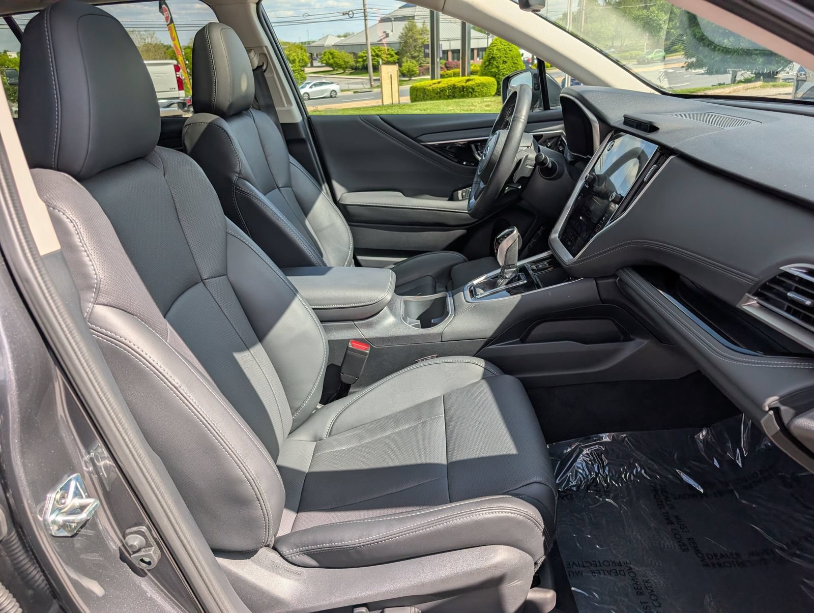 Used 2025 Subaru Outback Limited AWD/4WD image 12