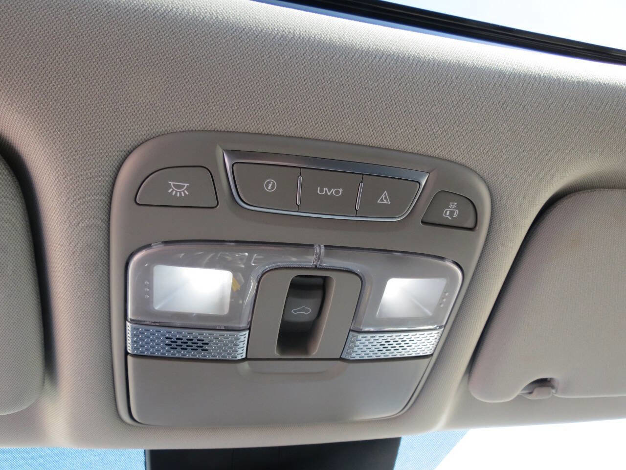 Used 2022 Kia Telluride EX w/ EX Premium Package image 22