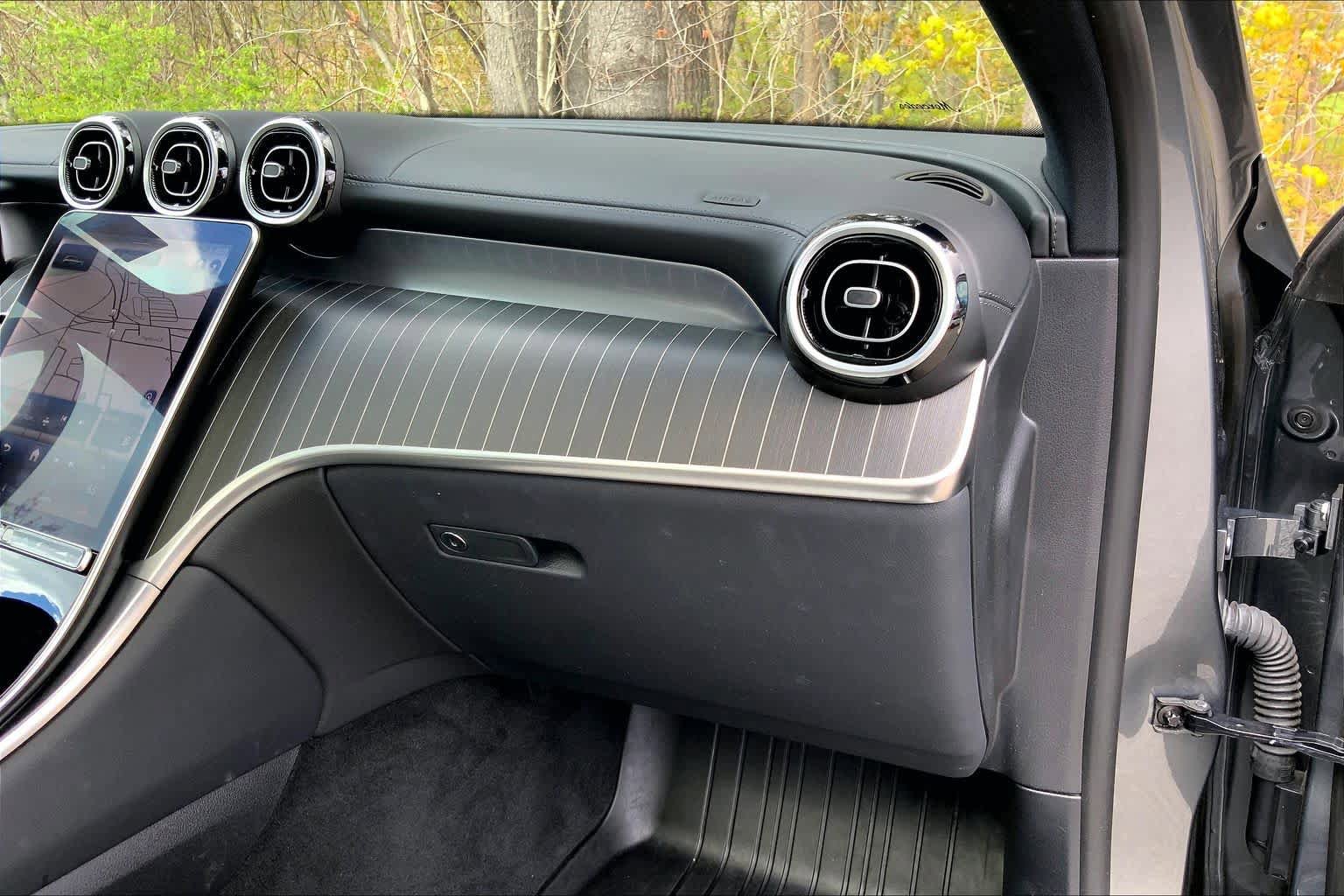 Used 2023 Mercedes-Benz GLC 300 4MATIC image 19