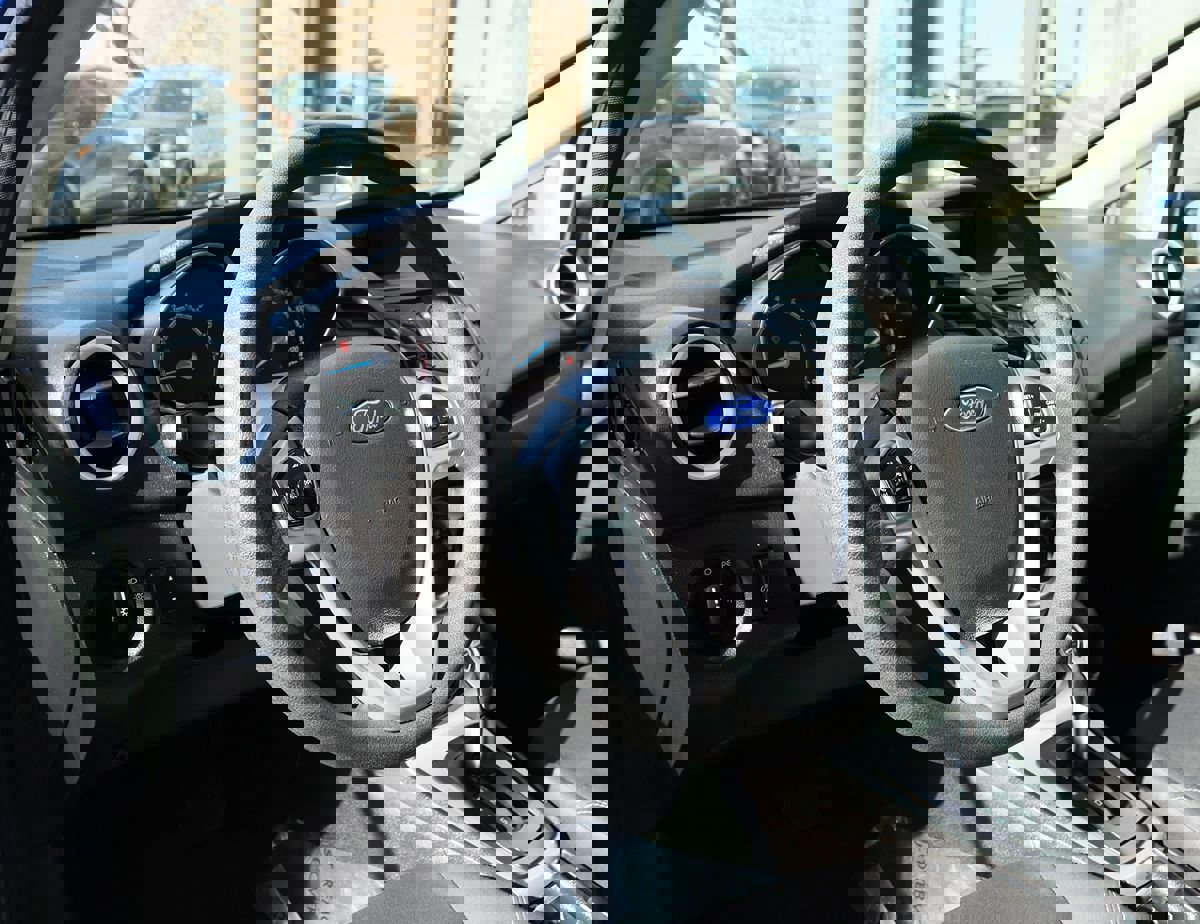 Used 2018 Ford Fiesta SE FWD image 38