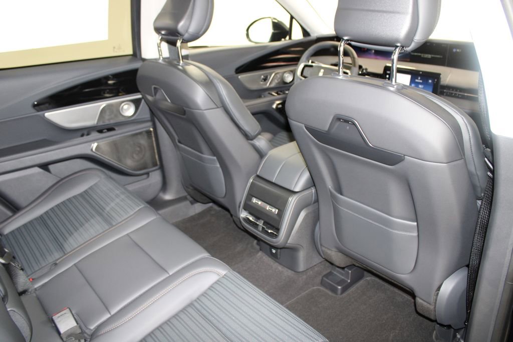 New 2026 Lincoln Nautilus Reserve image 32