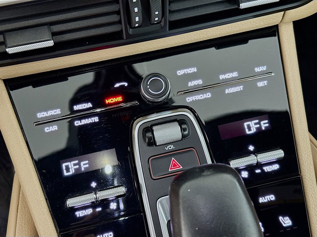 Certified 2020 Porsche Cayenne image 18