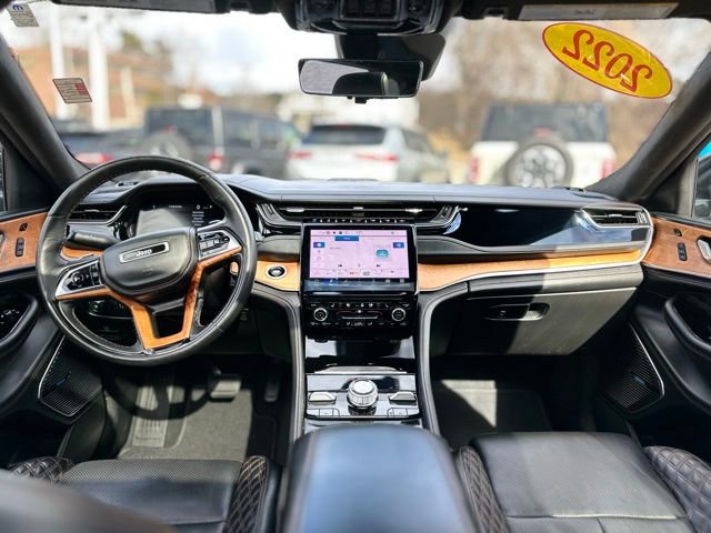 Used 2022 Jeep Grand Cherokee Summit AWD/4WD image 17