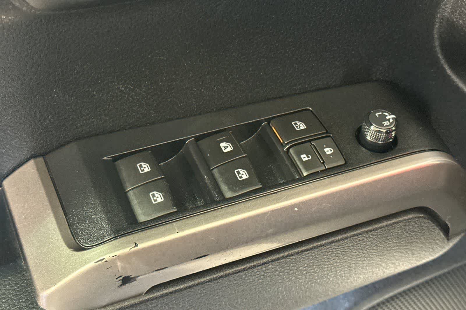 Used 2021 Toyota Tacoma SR5 w/ Trail Edition AWD/4WD image 14