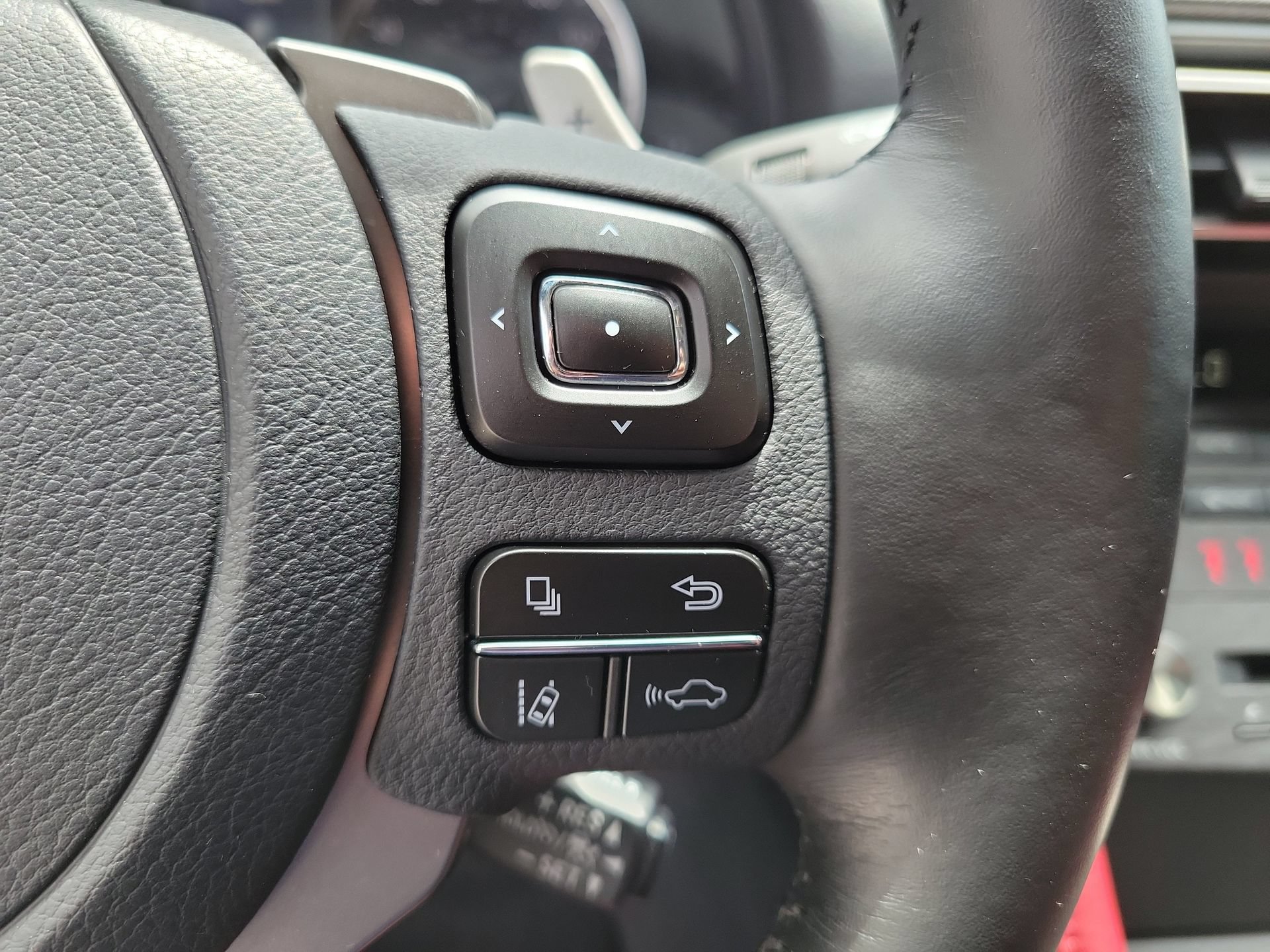Used 2024 Lexus RC 300 w/ Premium Package RWD image 28