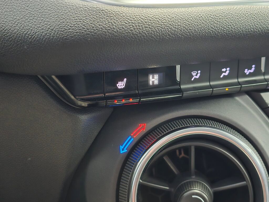 Used 2025 Chevrolet Blazer LT image 34