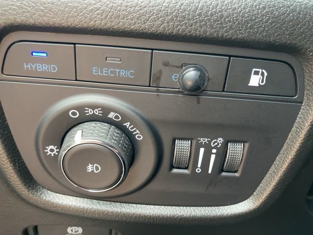 Used 2023 Jeep Grand Cherokee Summit w/ Advanced Protech Group IV image 24