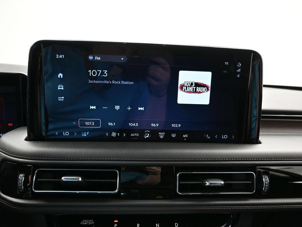New 2025 Lincoln Aviator Reserve w/ Equipment Group 201A AWD/4WD image 16
