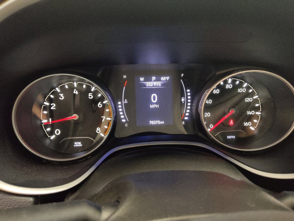 Used 2017 Jeep Compass Latitude FWD image 23