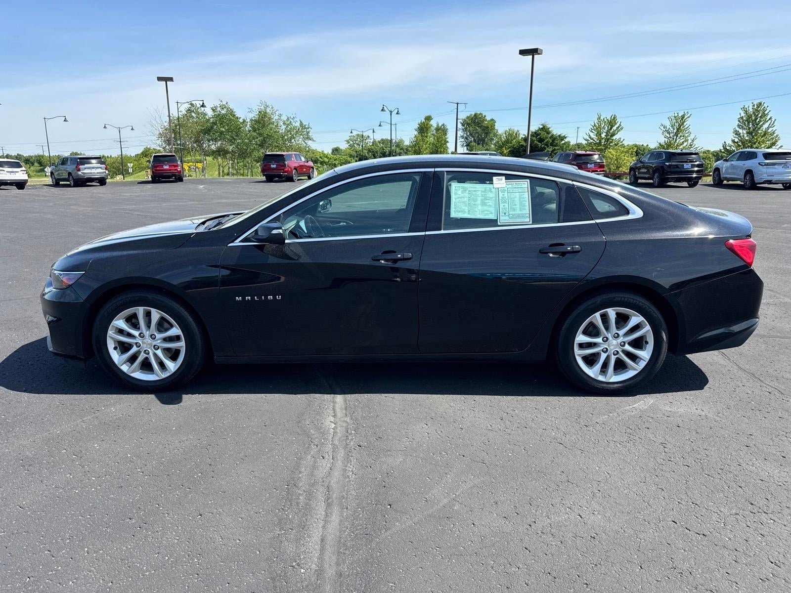 Used 2017 Chevrolet Malibu LT FWD image 2