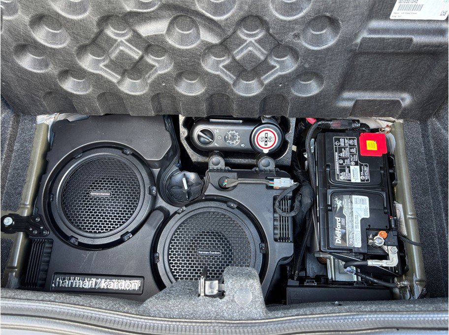 Used 2015 Dodge Challenger SRT Hellcat image 44