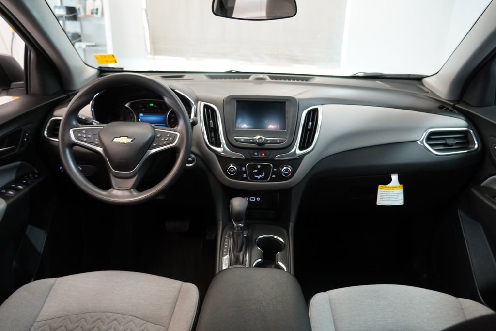 Used 2023 Chevrolet Equinox LS w/ LS Convenience Package image 9