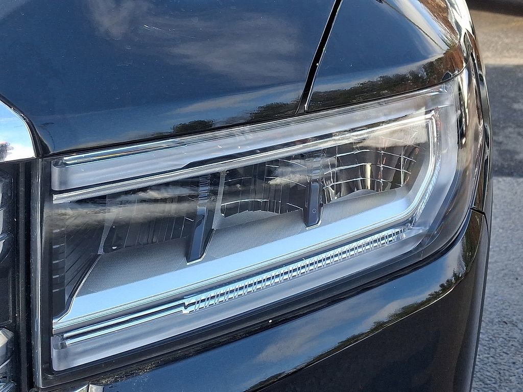 Certified 2023 GMC Acadia SLE w/ Driver Convenience Package image 9