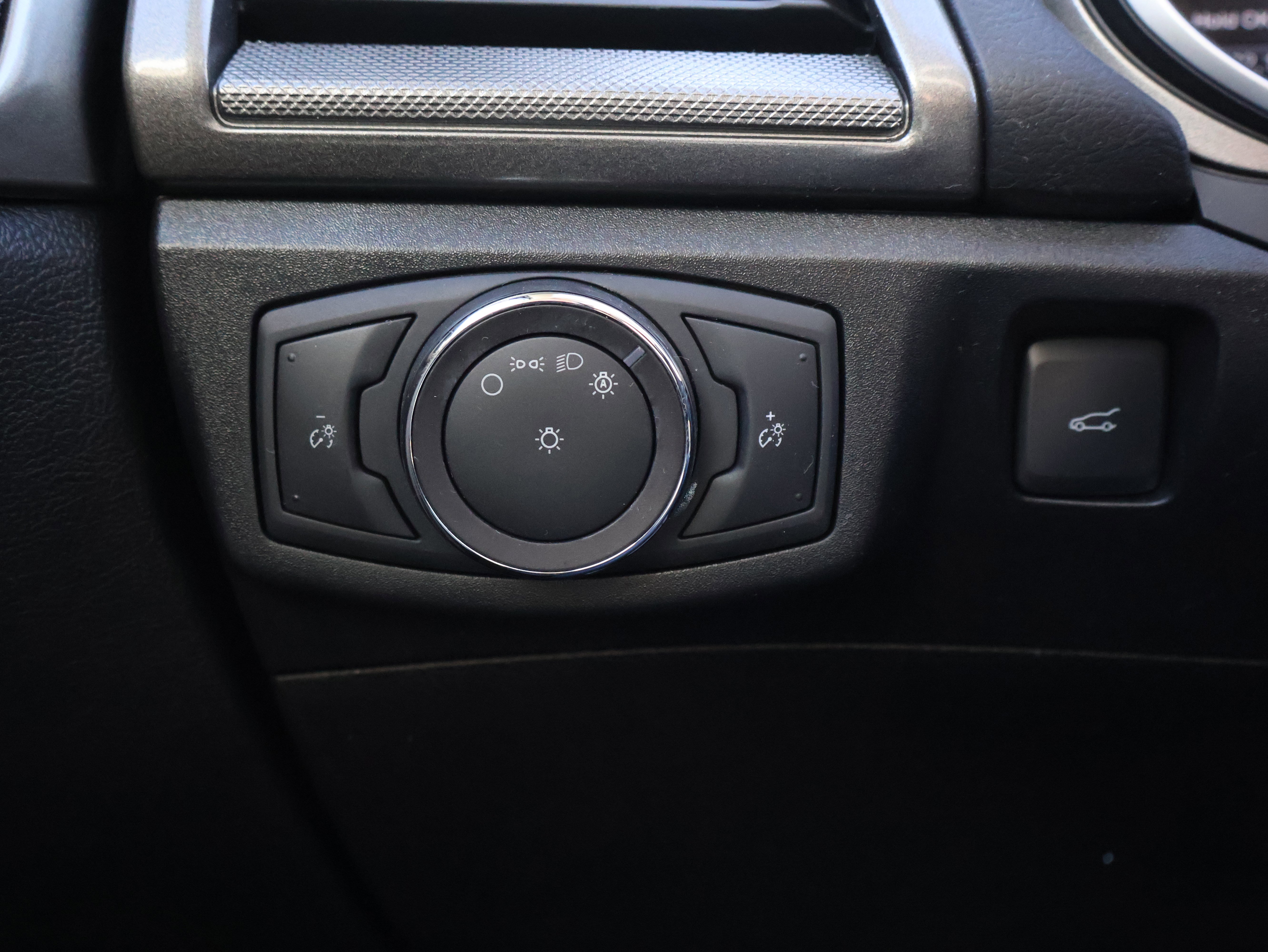 Used 2018 Ford Fusion S image 38