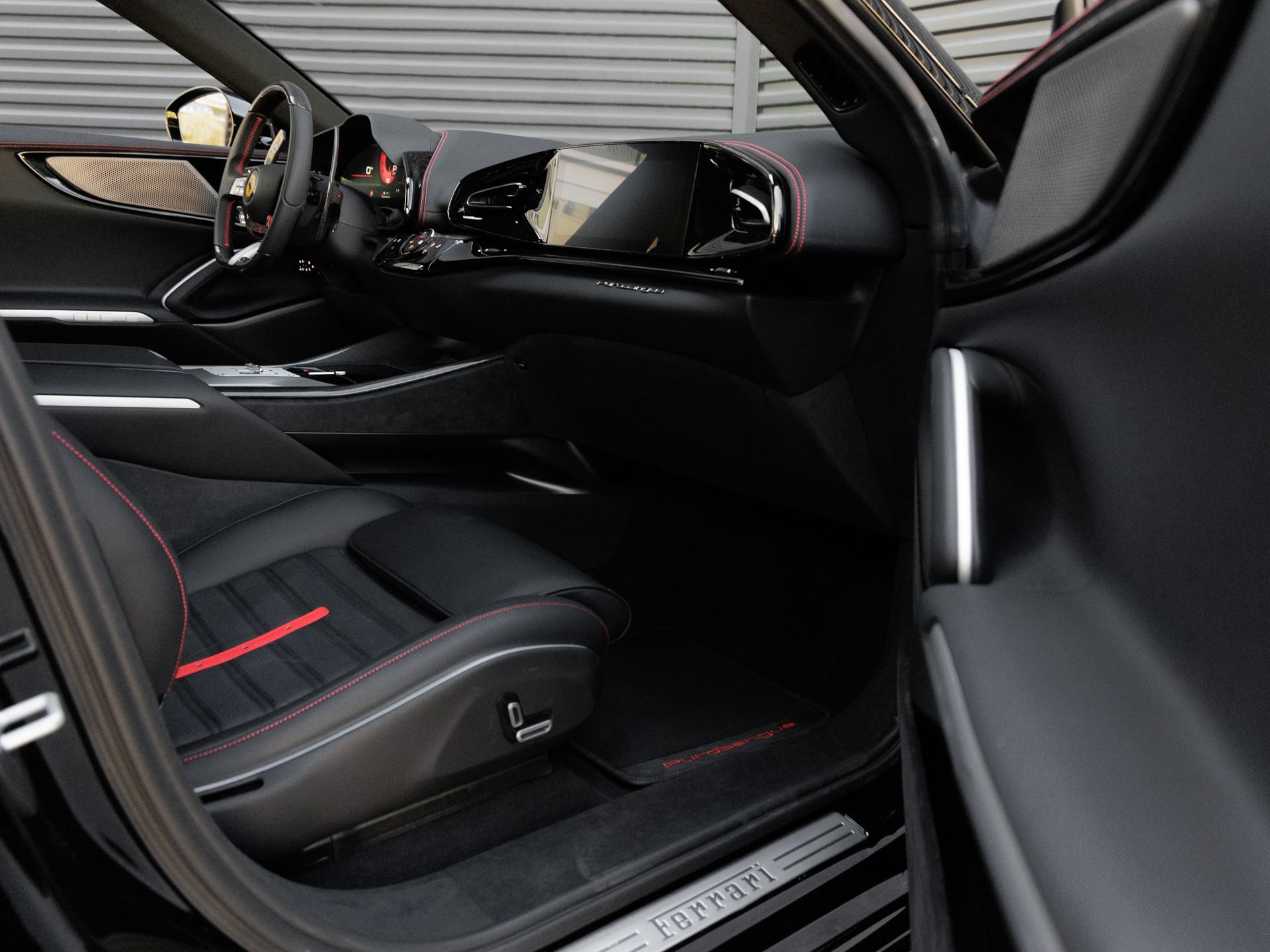 Used 2026 Ferrari Purosangue AWD/4WD image 44