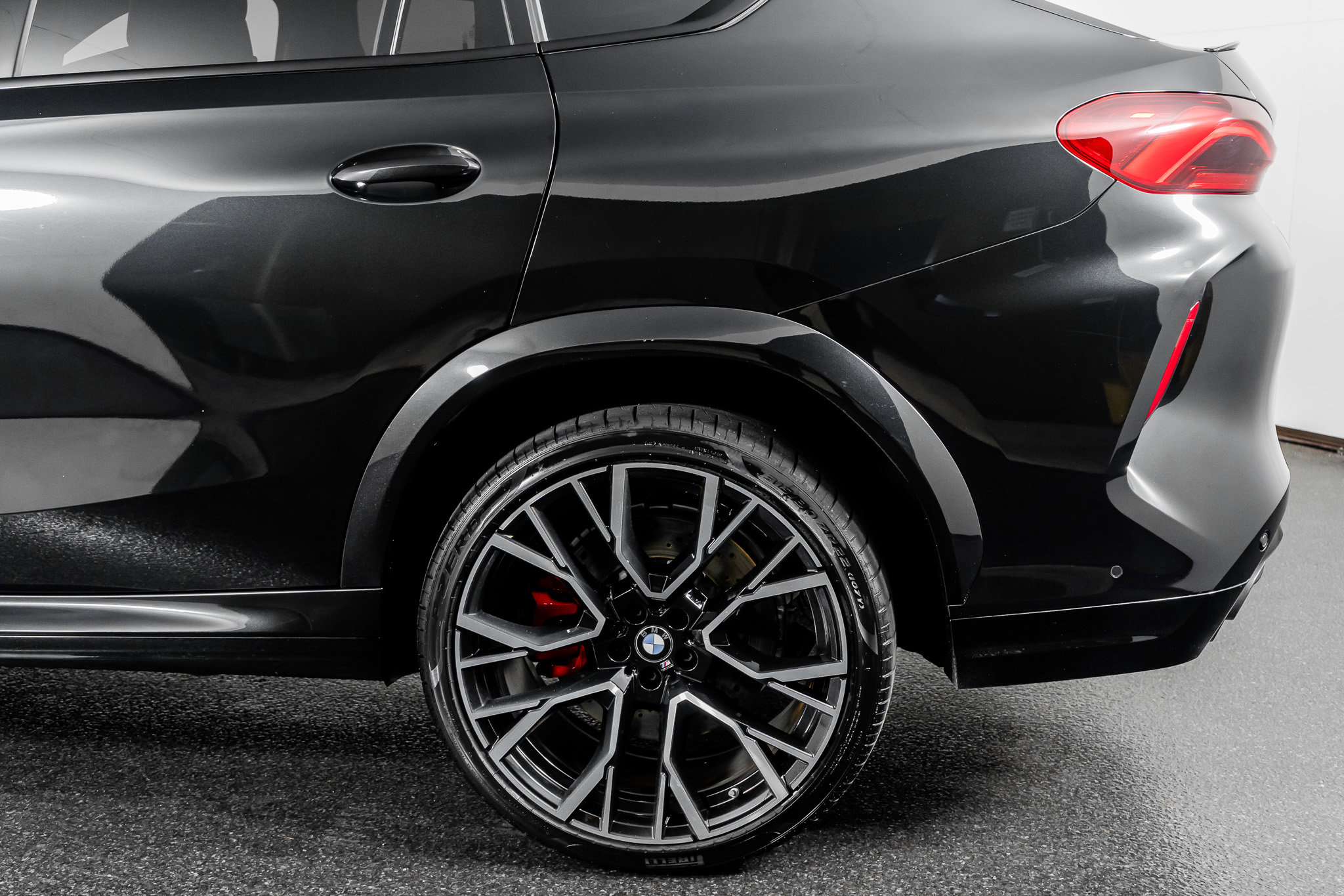 Used 2025 BMW X6 M Competition image 17