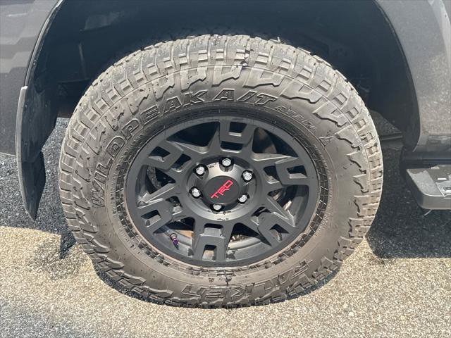 Used 2015 Toyota 4Runner Trail AWD/4WD image 11