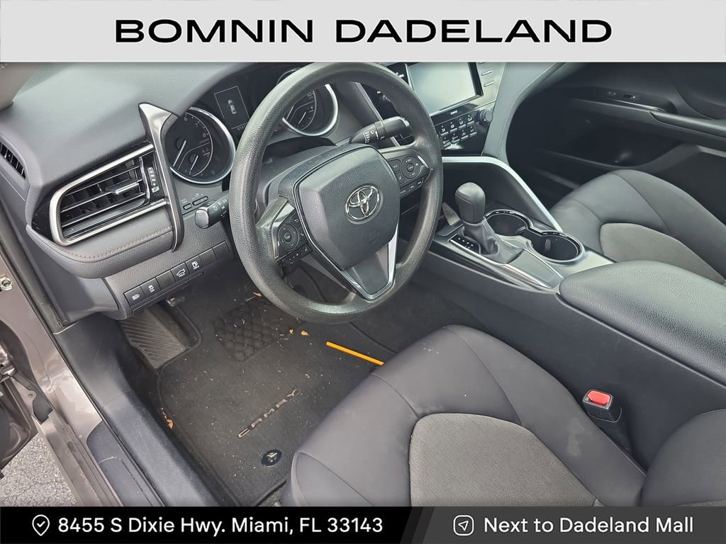 Used 2020 Toyota Camry LE image 10
