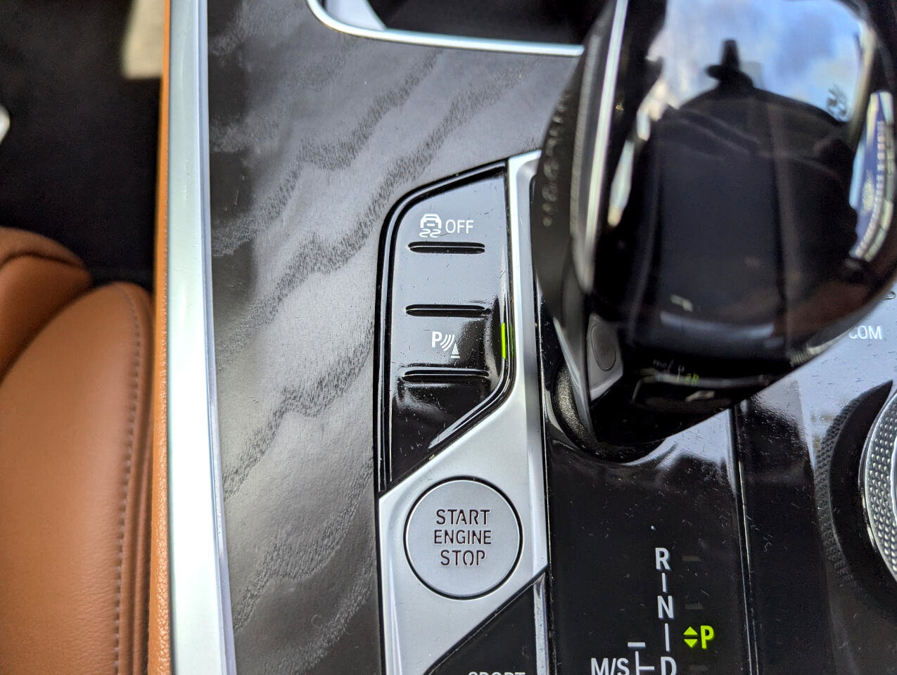 Used 2022 BMW X7 xDrive40i w/ Luxury Seating Package image 29