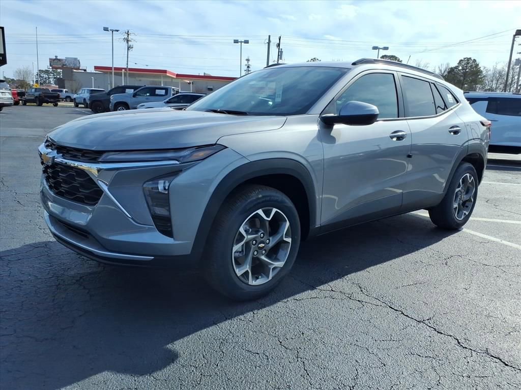 New 2026 Chevrolet Trax LT w/ Driver Confidence Package image 8