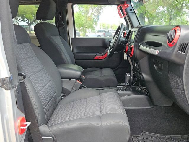 Used 2011 Jeep Wrangler Sahara AWD/4WD image 13