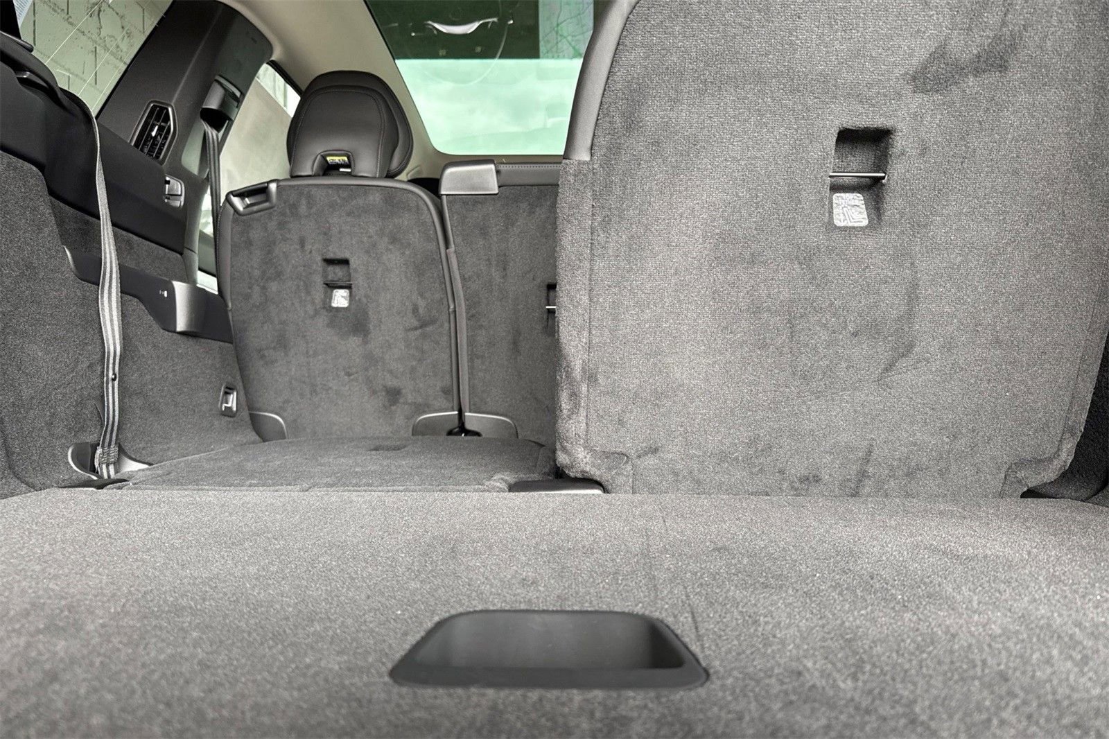 New 2025 Volvo EX90 Ultra w/ Protection Package Premier image 15