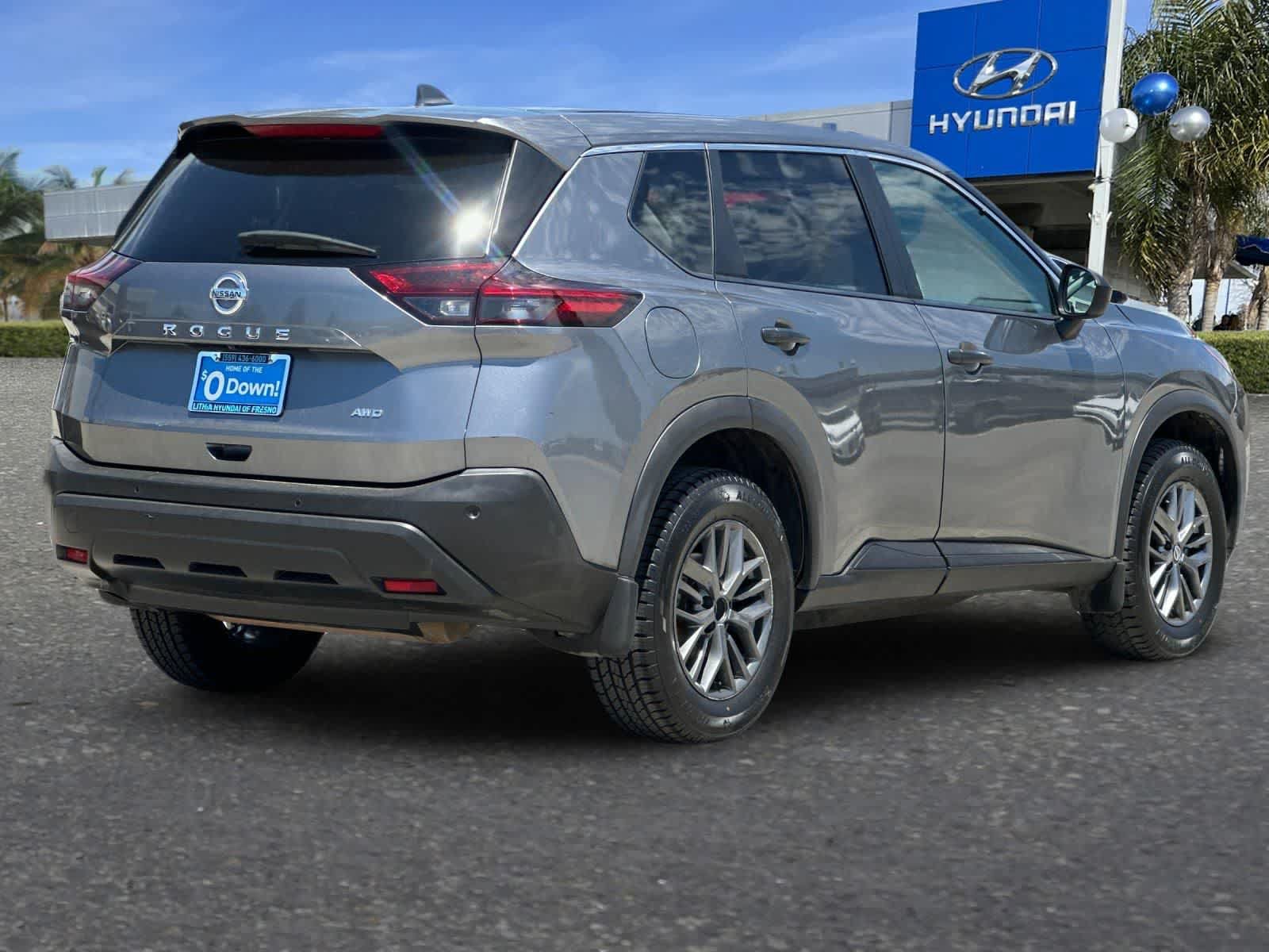 Used 2021 Nissan Rogue S AWD/4WD image 3