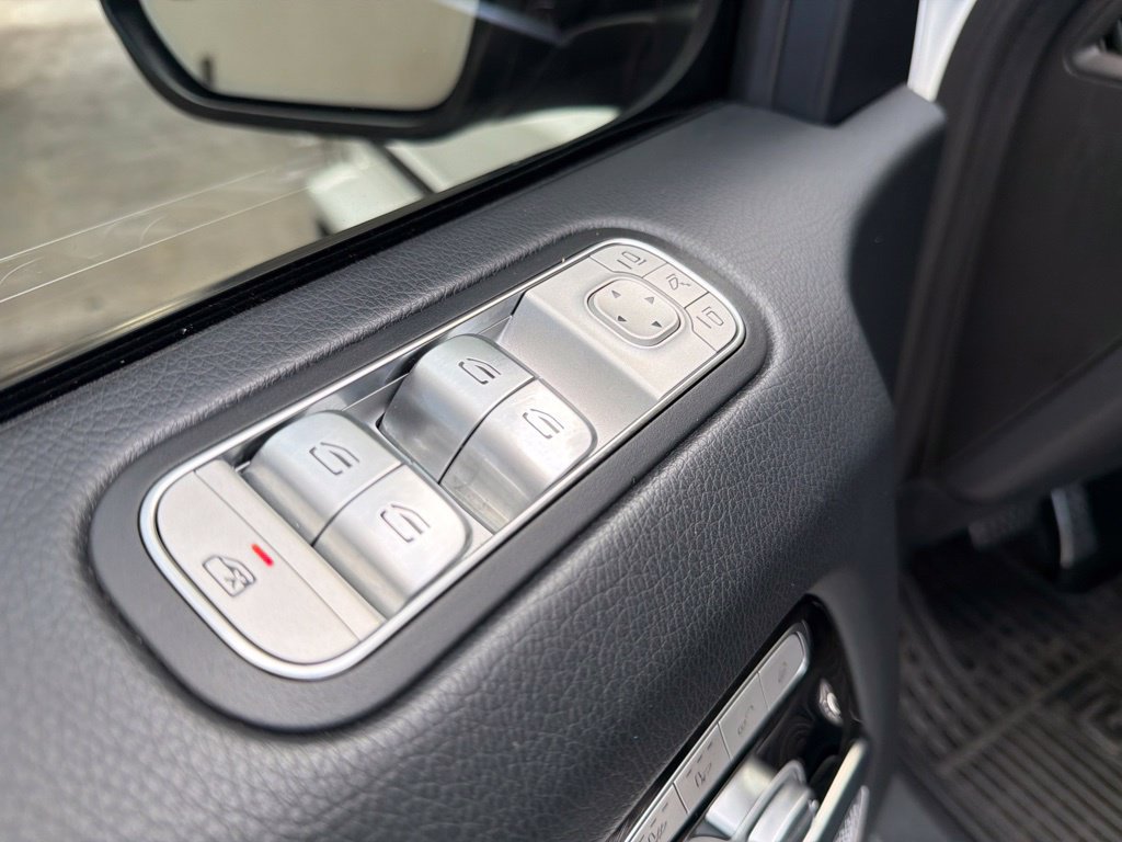 Used 2025 Mercedes-Benz G 550 image 42