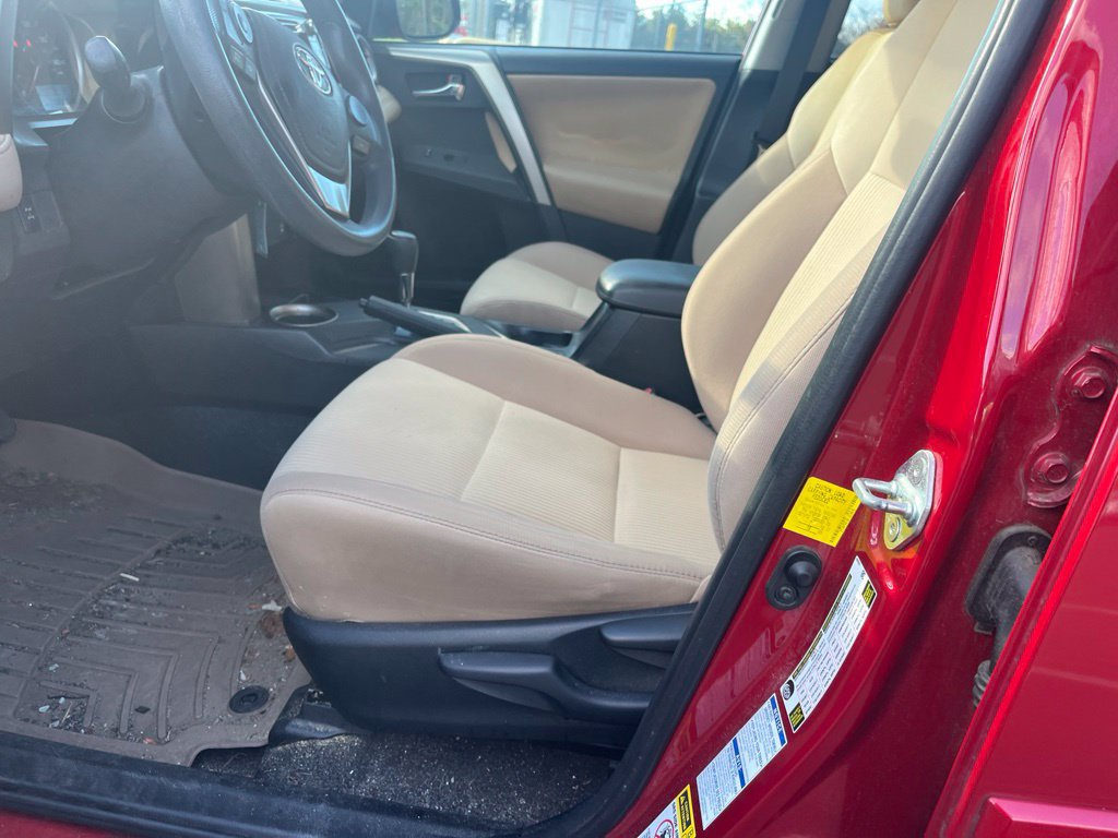 Used 2015 Toyota RAV4 XLE AWD/4WD image 7