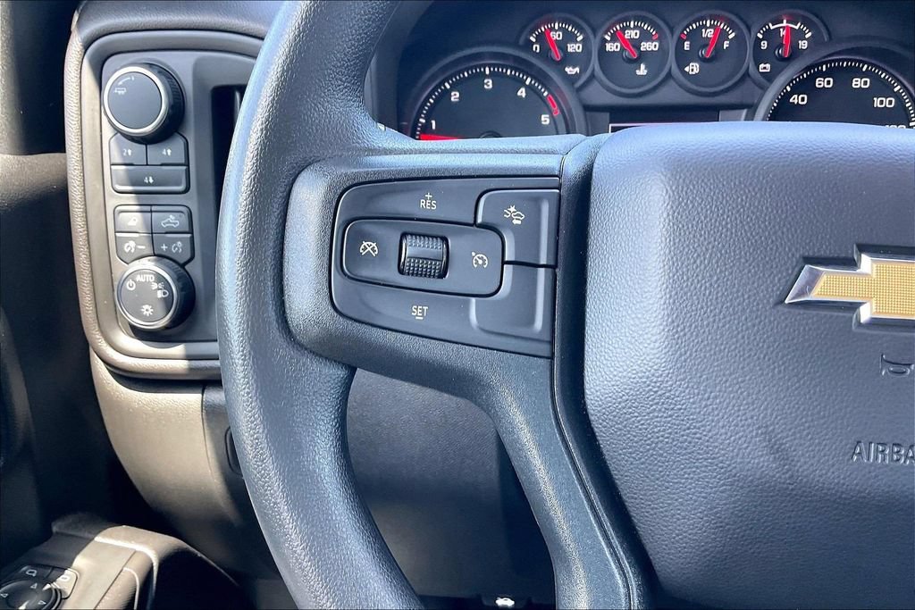 Used 2025 Chevrolet Silverado 2500 Custom w/ Custom Value Package AWD/4WD image 10