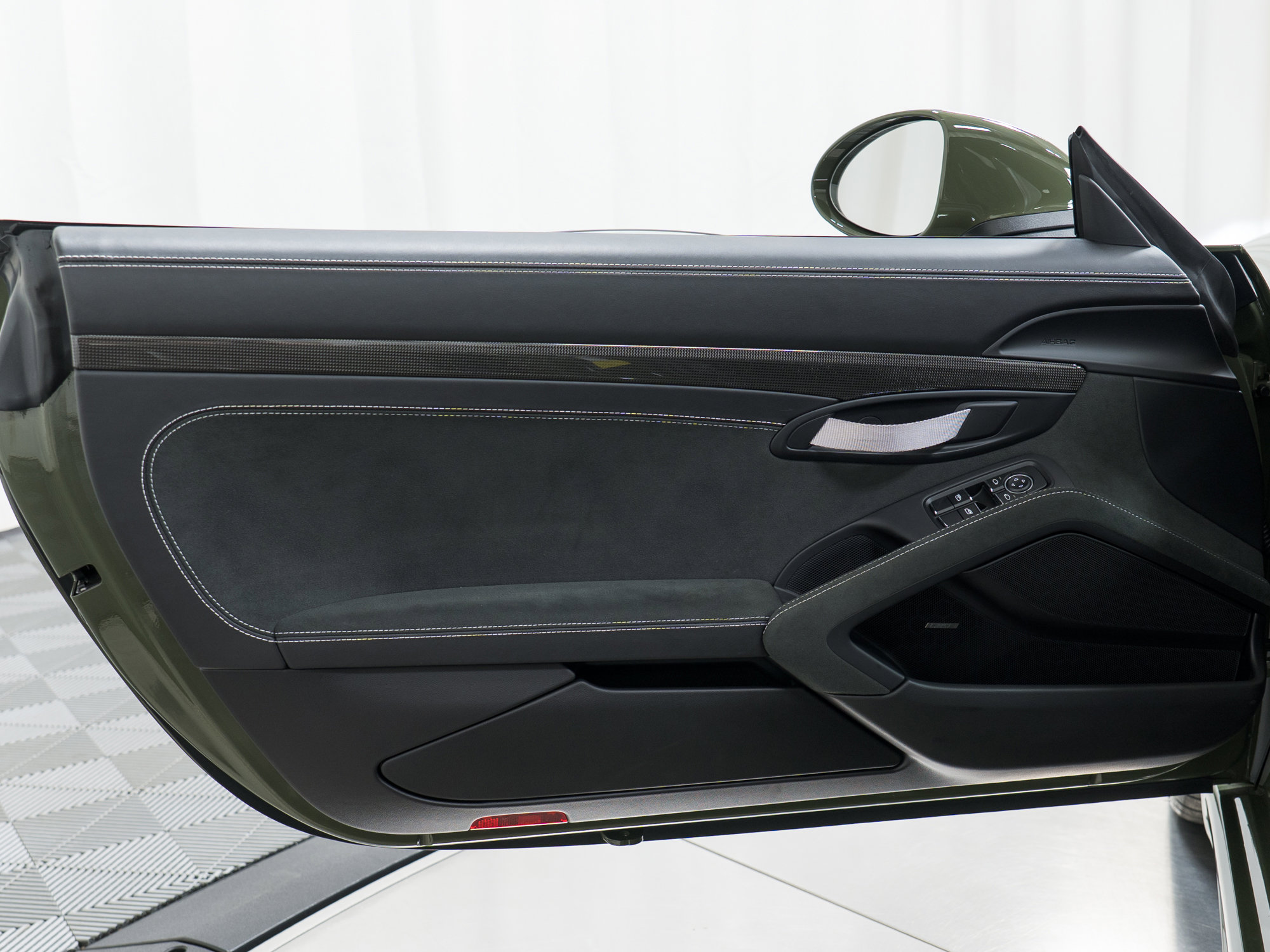 Certified 2023 Porsche 718 Boxster Spyder image 15