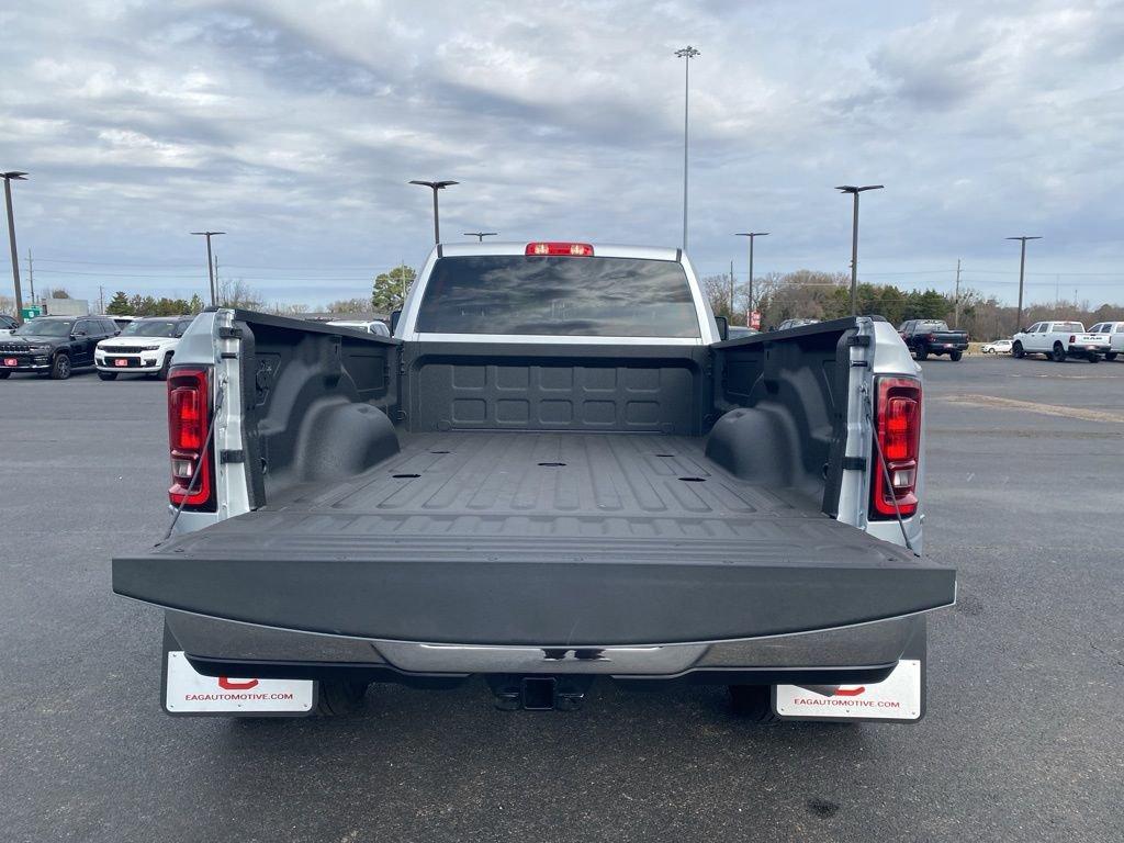 New 2026 RAM 3500 Tradesman w/ Chrome Appearance Group A AWD/4WD image 40