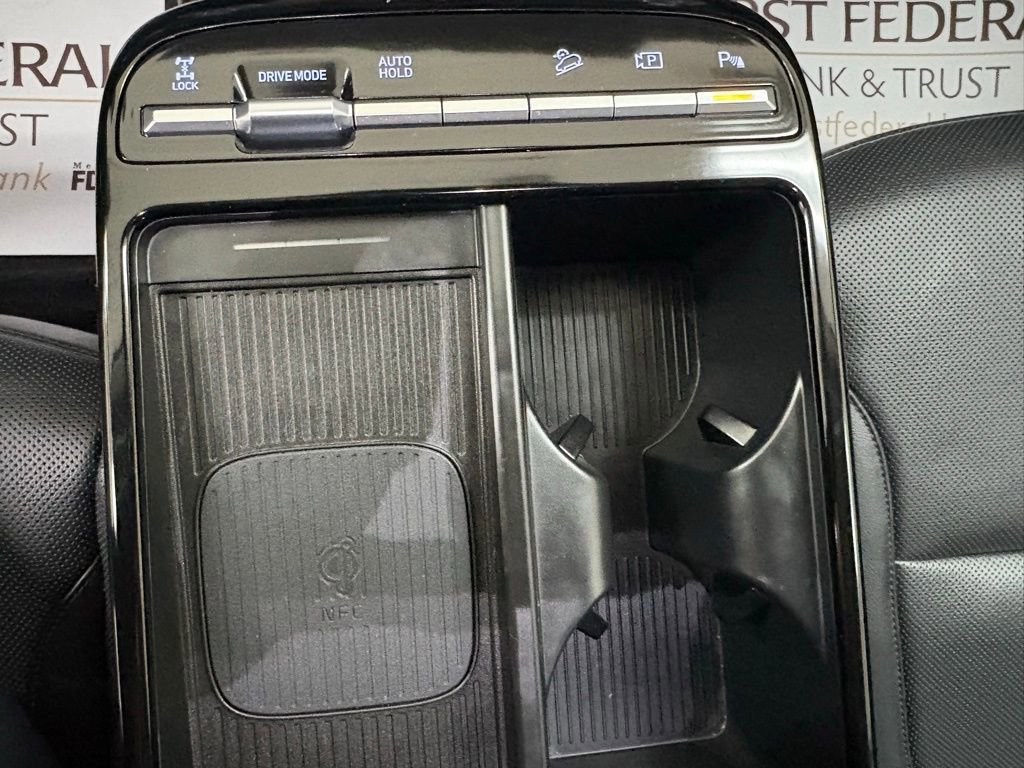 Used 2025 Hyundai Tucson Limited image 16