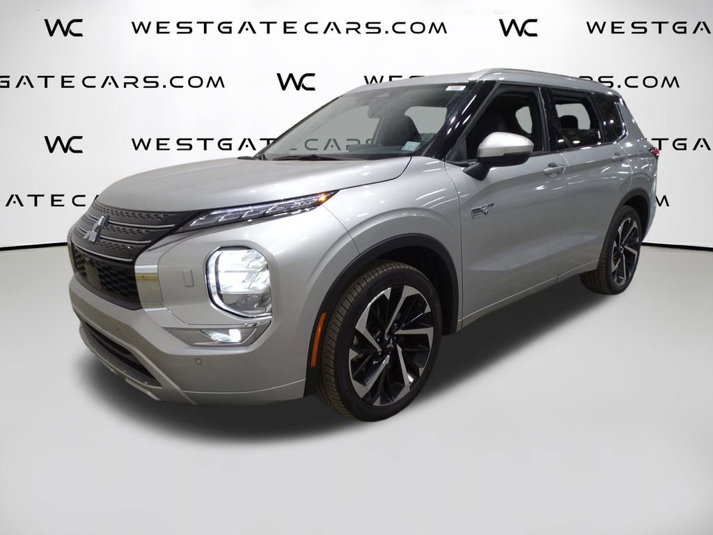 Used 2023 Mitsubishi Outlander SEL image 1