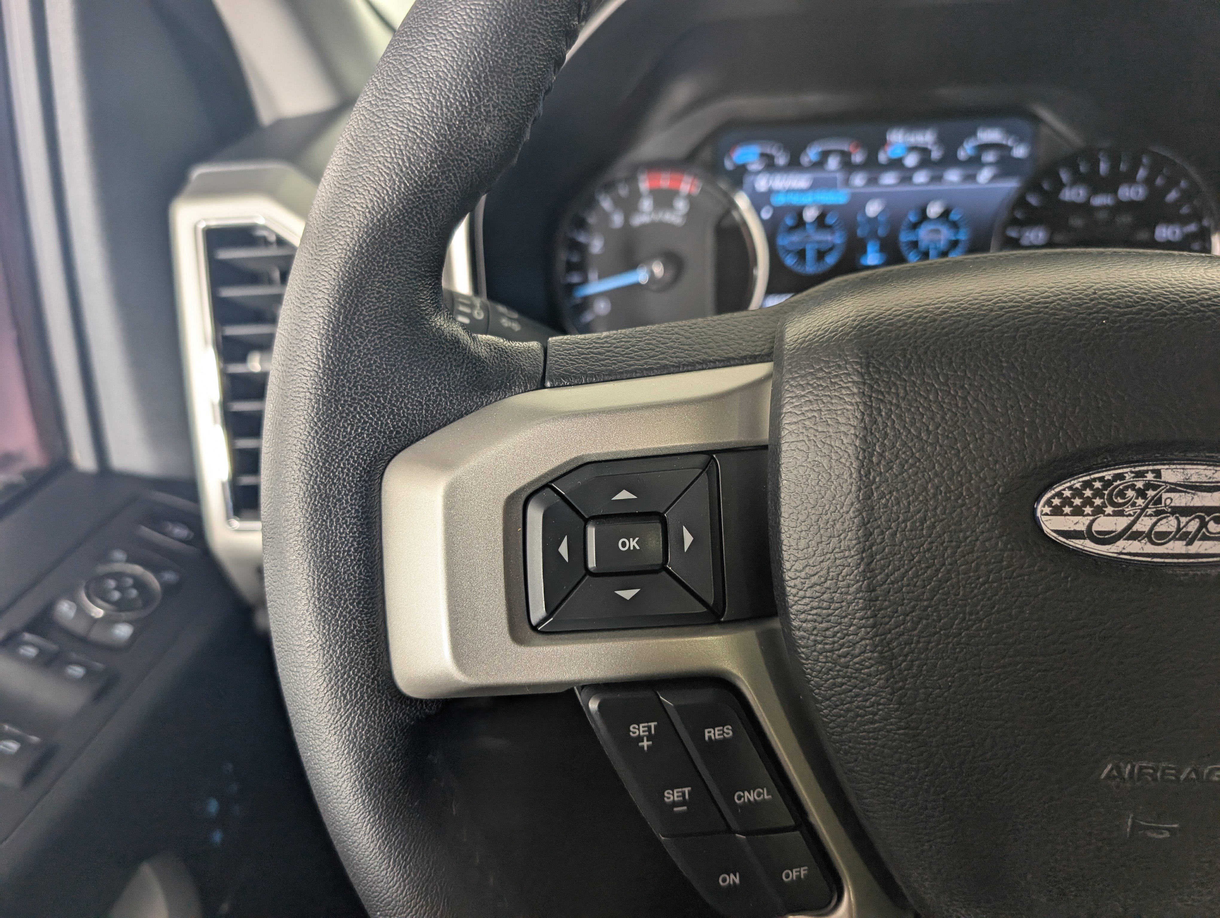 Used 2019 Ford F250 Lariat w/ Lariat Ultimate Package image 16