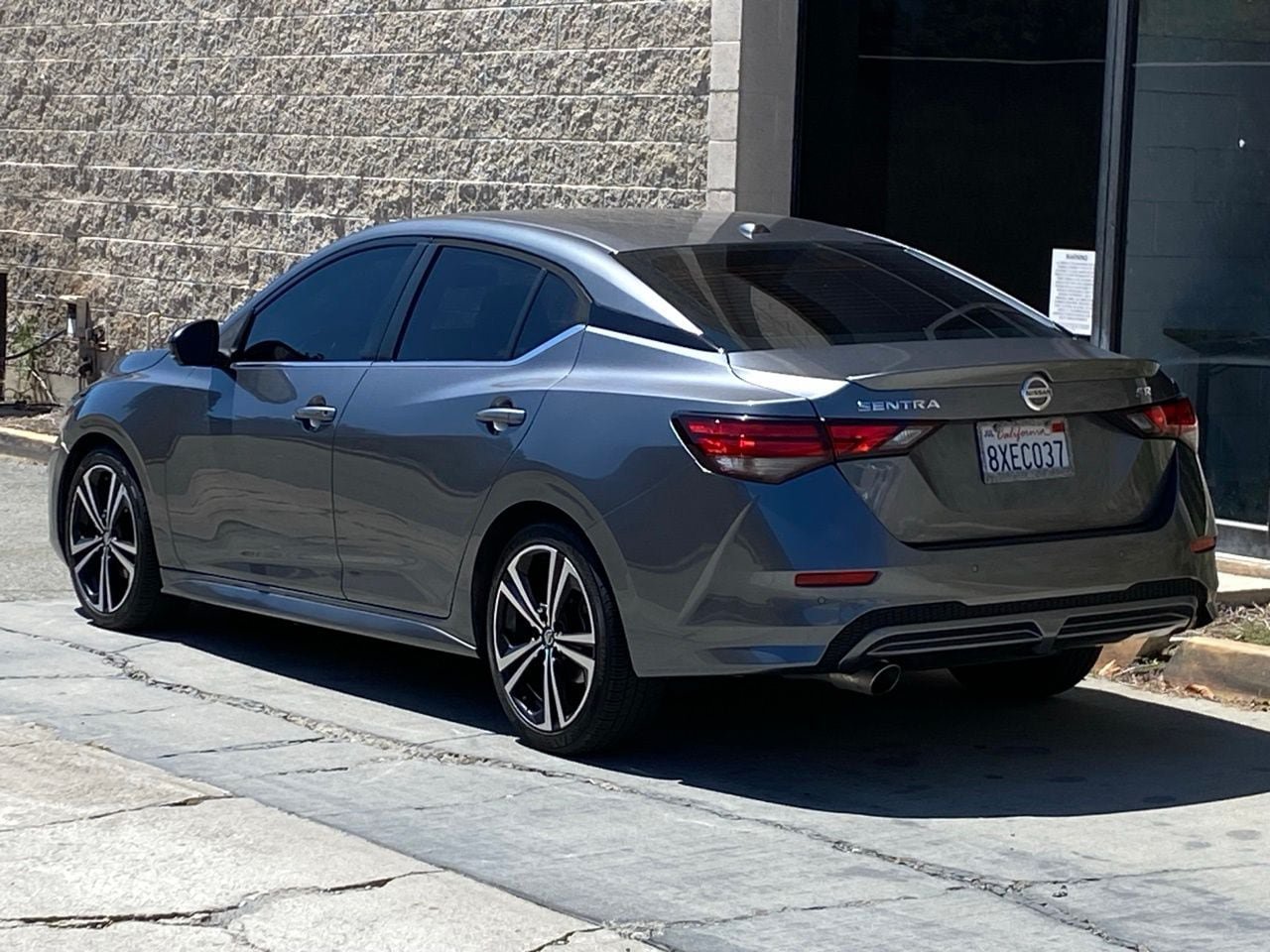 Used 2021 Nissan Sentra SR w/ SR Premium Package FWD image 4