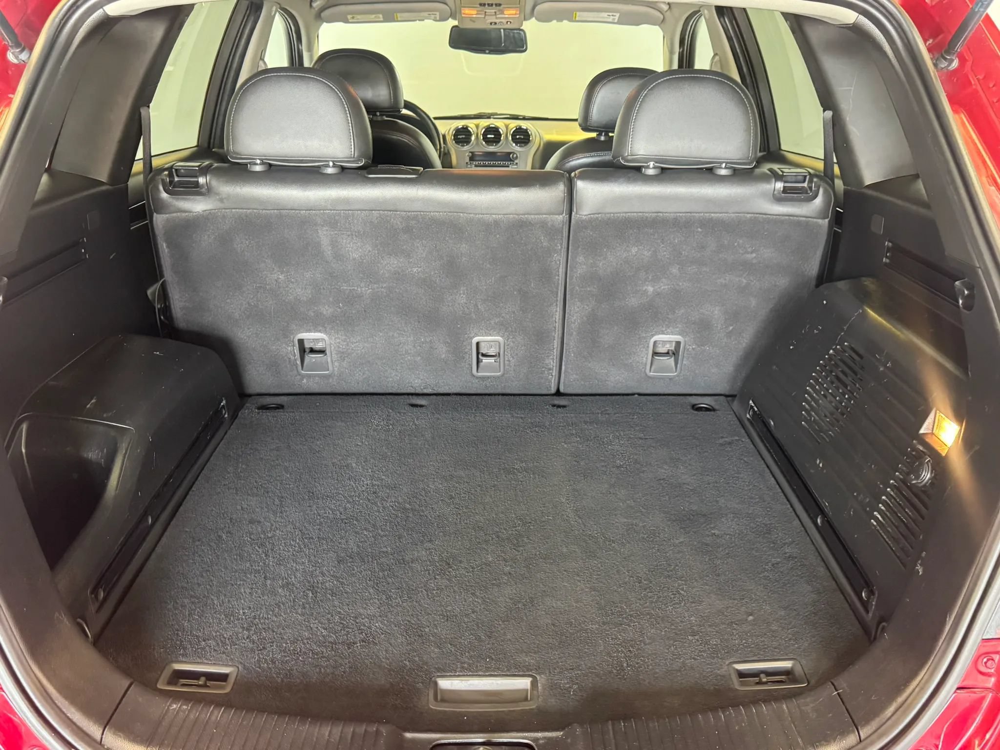 Used 2013 Chevrolet Captiva Sport LTZ FWD image 32