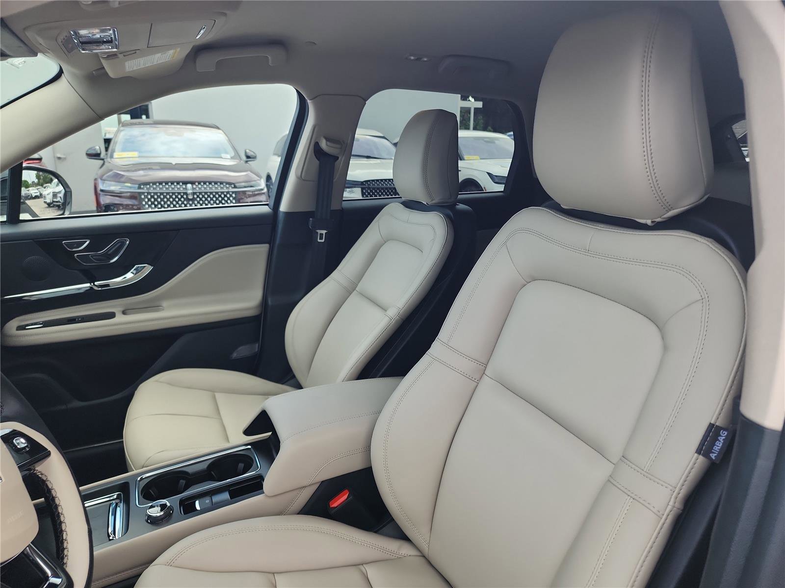 New 2026 Lincoln Corsair Premiere image 18