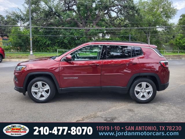 Used 2022 Jeep Compass Latitude FWD image 2