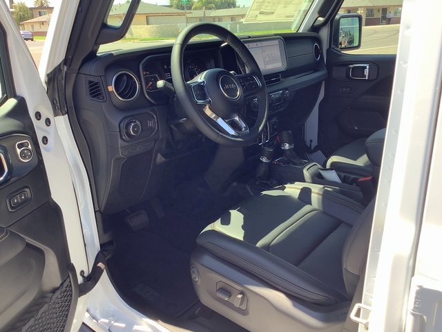 New 2025 Jeep Wrangler Sahara image 7