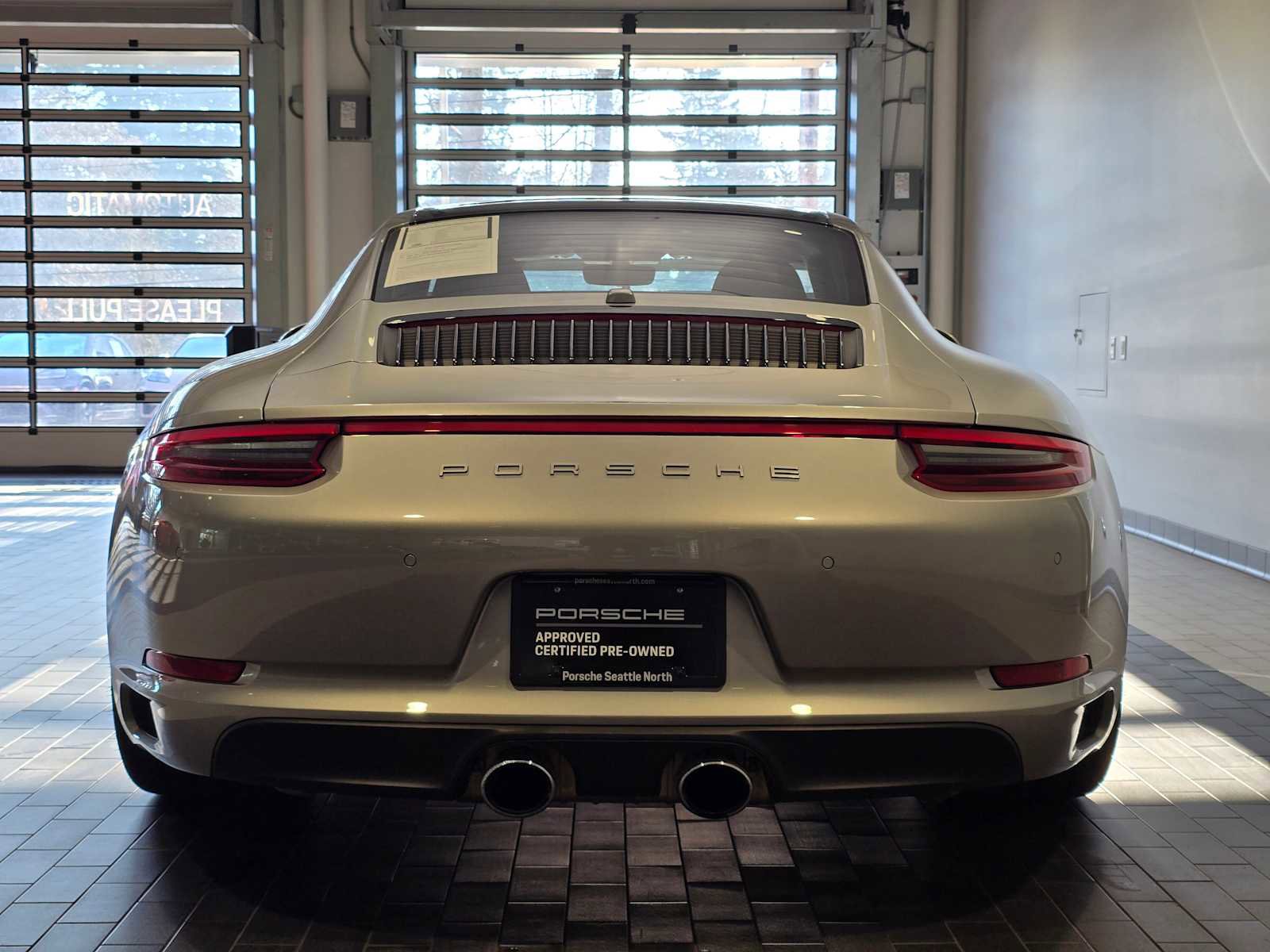 Used 2017 Porsche 911 Carrera 4S image 5