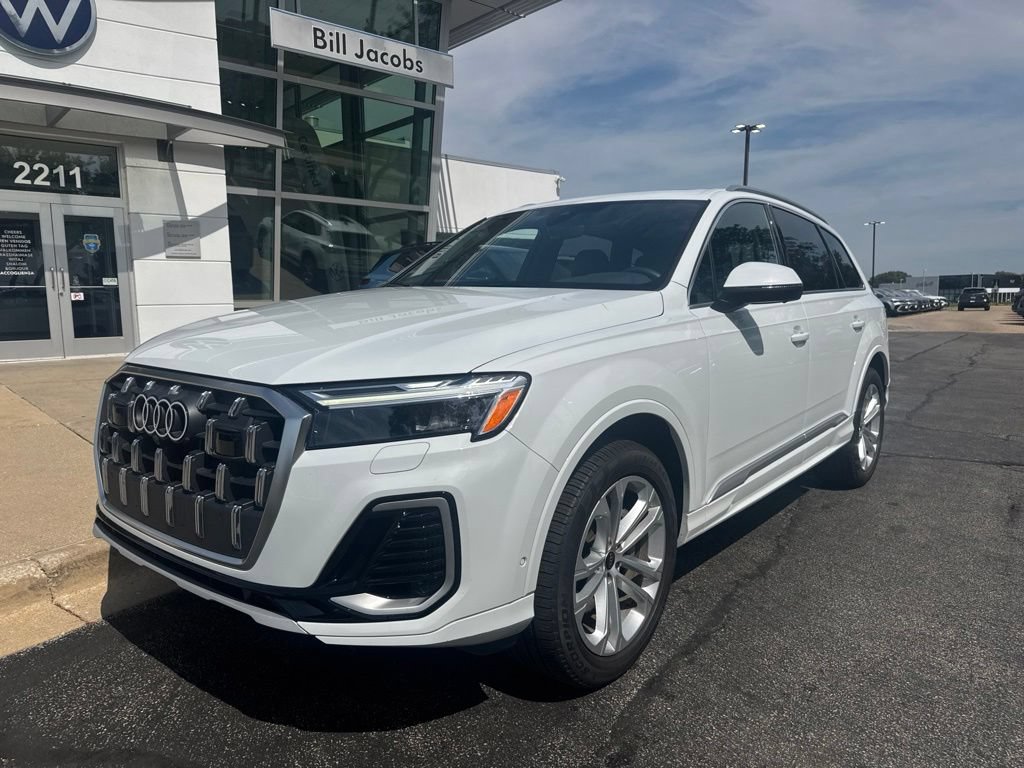 Used 2025 Audi Q7 3.0T Premium Plus AWD/4WD image 3