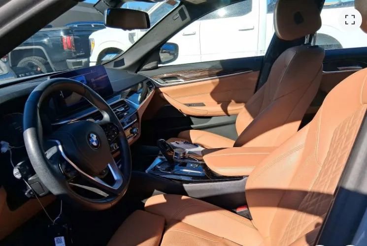 Used 2021 BMW 530i xDrive w/ Premium Package image 2