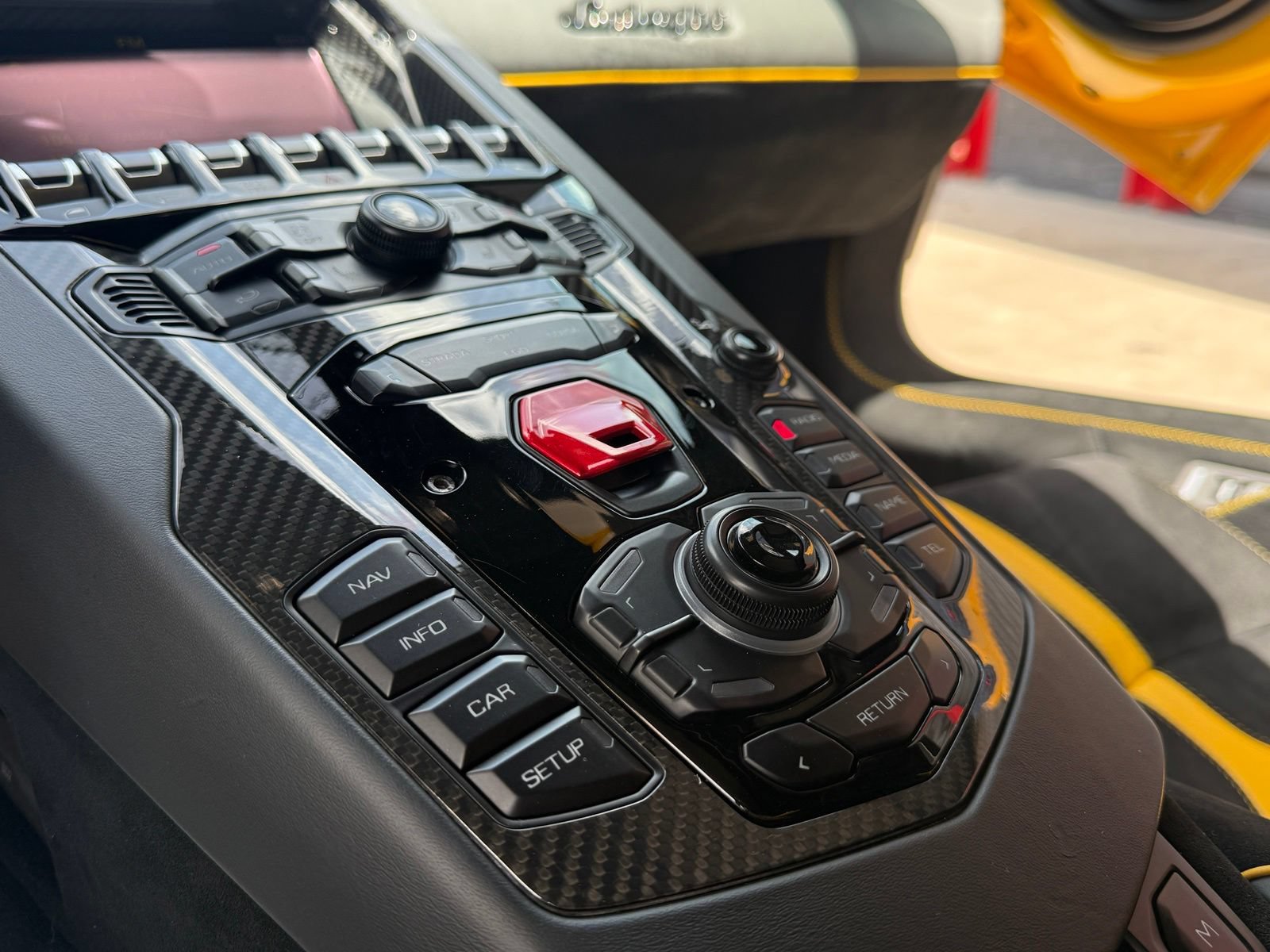 Used 2021 Lamborghini Aventador SVJ AWD/4WD image 76