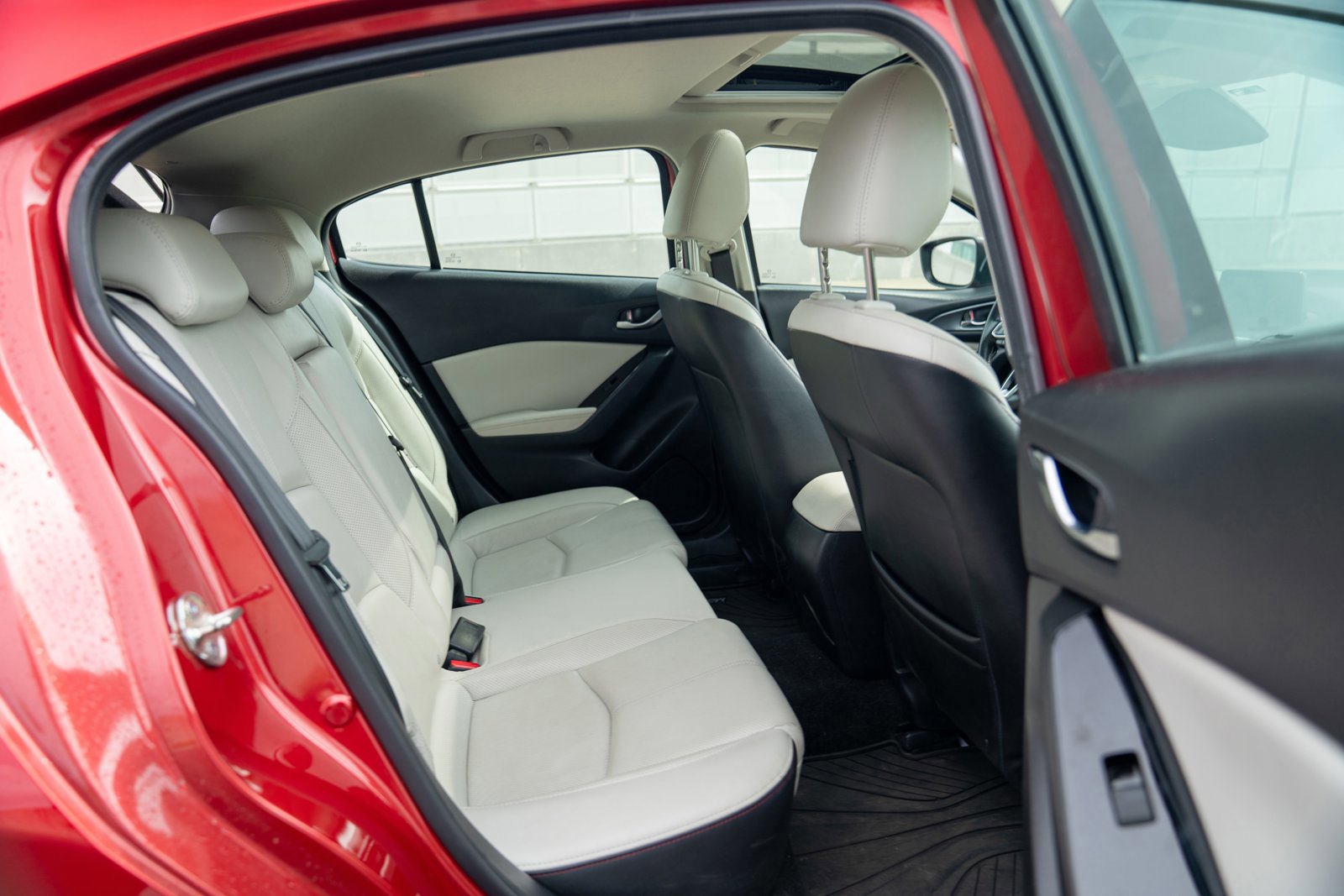 Used 2017 MAZDA MAZDA3 Grand Touring image 22