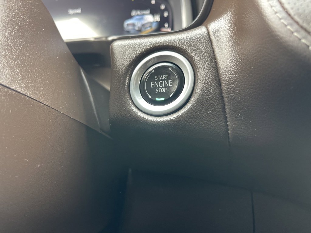 Used 2023 GMC Yukon SLT image 13