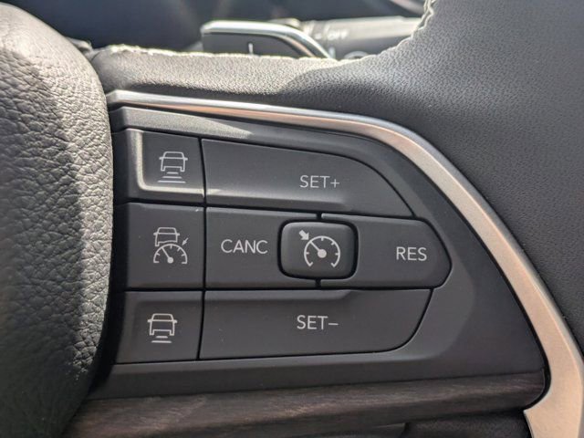 New 2025 Jeep Grand Cherokee L Limited w/ Black Appearance Package AWD/4WD image 23